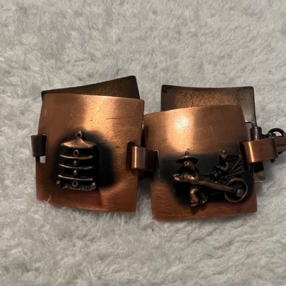 Vintage Copper Raised Asian Figures Linked Panel Bracelet - Picture 5 of 10
